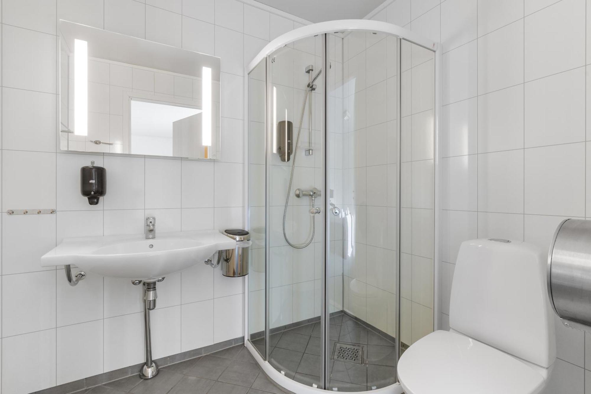 Skagi Bed & Lodge Skaland Экстерьер фото
