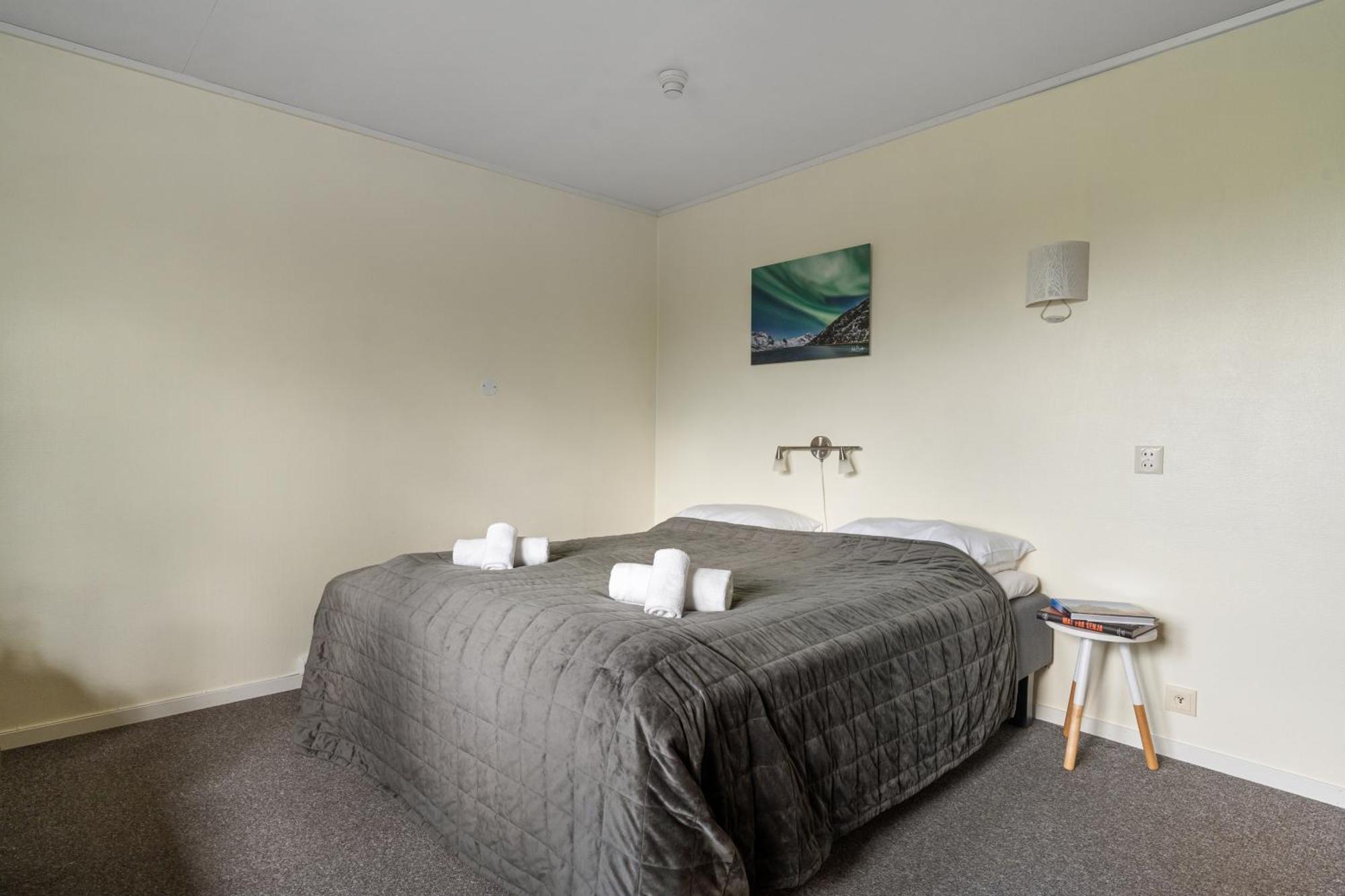 Skagi Bed & Lodge Skaland Экстерьер фото