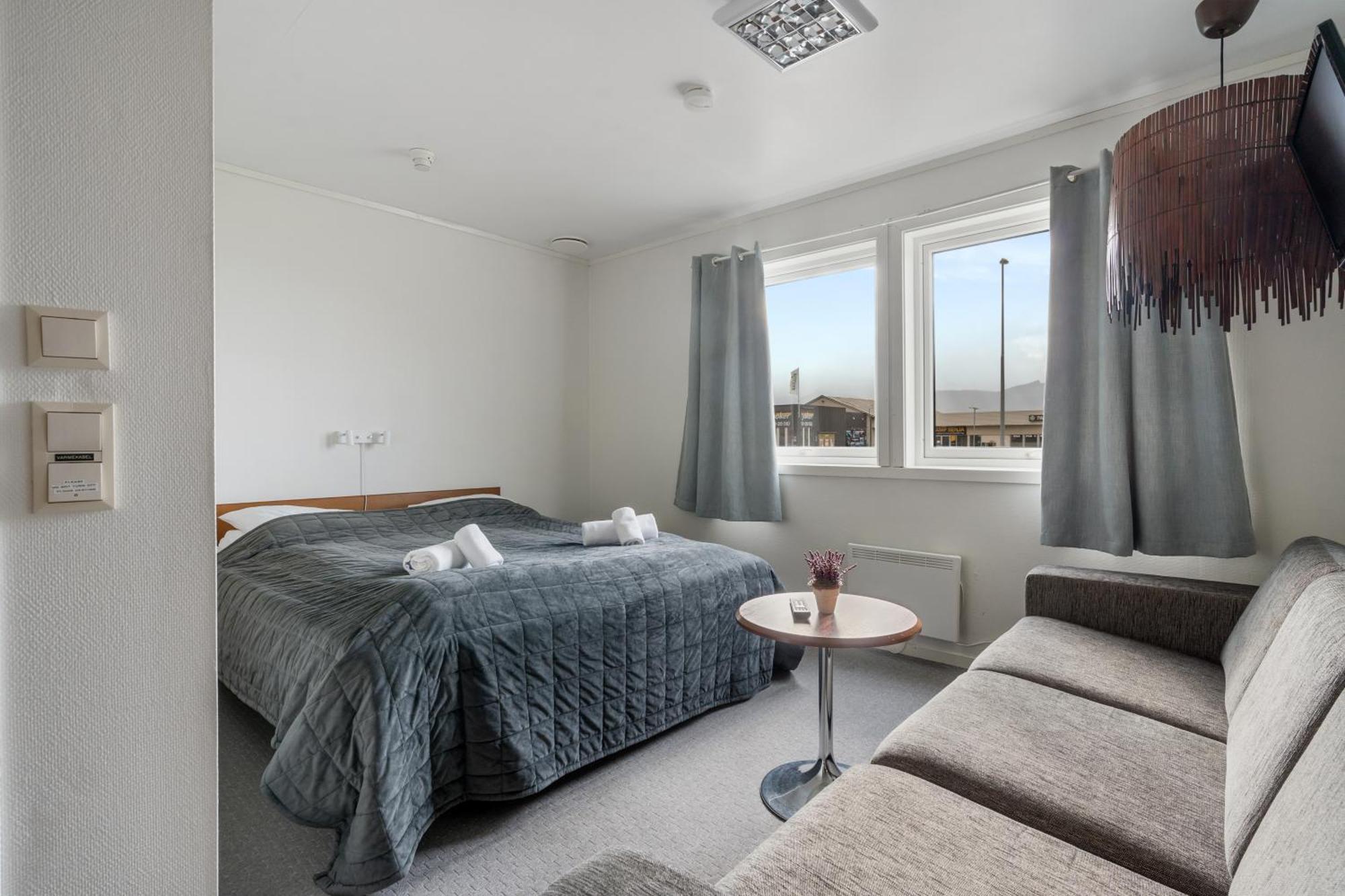 Skagi Bed & Lodge Skaland Экстерьер фото